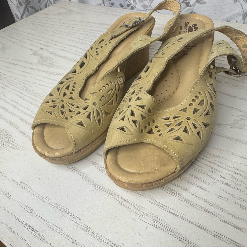 Spring Step Women's Sandals - Olive Cutout Design